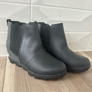 SOREL Joan of Arctic Wedge II Chelsea Boots Black Gray Leather Girls Size 4